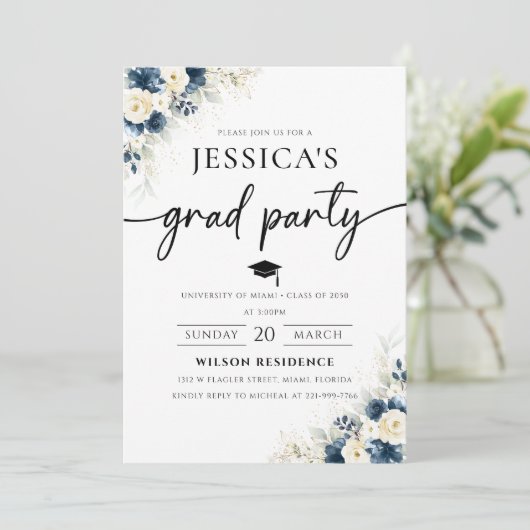 Navy Blue en White Rose Afstuderen Invitation Kaart (Staand voorkant)