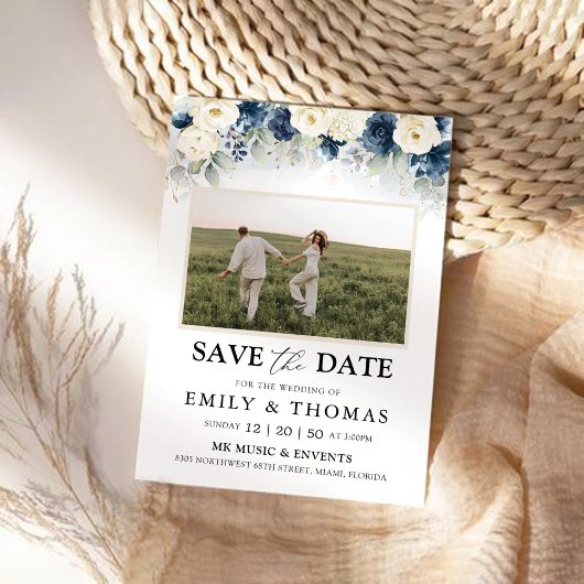 Navy Blue en White Roses Save The Date met Foto