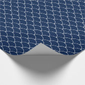 Navy Blue en White Scallop Pattern Wrapping Paper Cadeaupapier (Hoek)