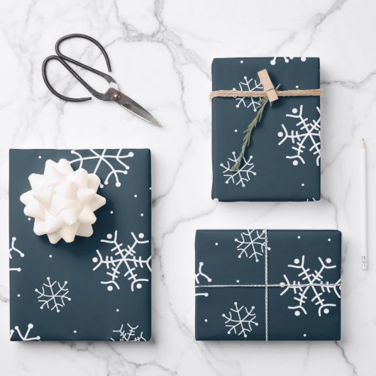 Navy Blue en White Snowflakes Inpakpapier Vel (Voorkant)