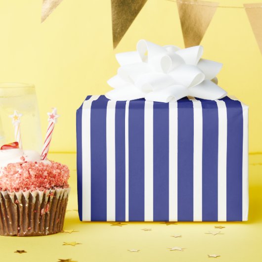 Navy blue en white strepen patroon cadeaupapier (Verjaardagsfeest)