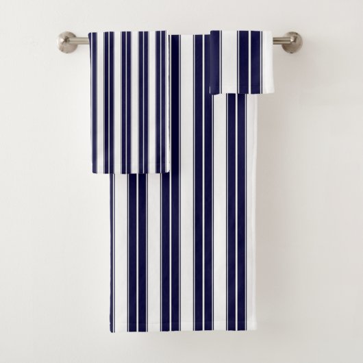 Navy Blue en White Striped Bad Handdoek (Insitu)