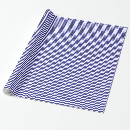 Navy Blue en White Wavy Stripes Cadeaupapier (Uitgerold)
