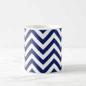 Navy Blue en White Zigzag Stripes Chevron Pattern Koffiemok (Center)