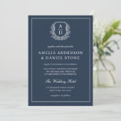 Navy Blue Floral Crest Monogram Huwelijk Elegant Kaart (Staand voorkant)