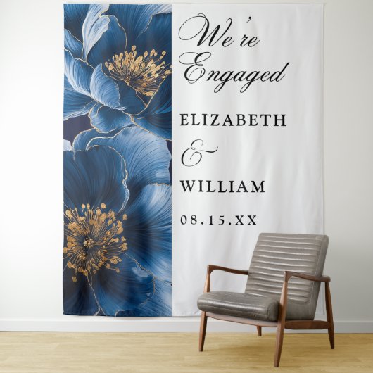 Navy Blue Floral Engagement Party Foto Achtergrond Wandkleed (In situ)