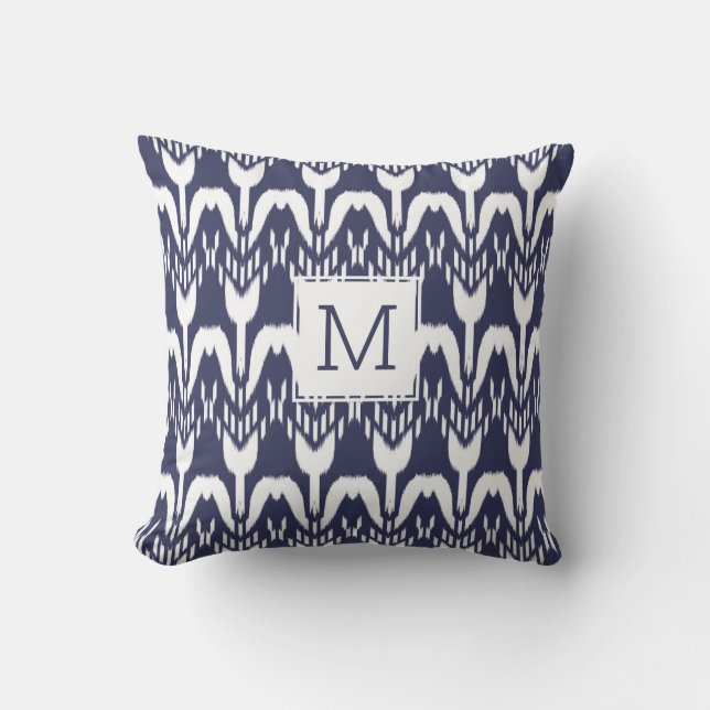 Navy Blue Floral Ikat Bohemian Monogram Buitenkussen (Voorkant)