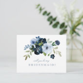 Navy Blue Floral, jij wordt mijn bruidsmeisje kaar Uitnodiging Briefkaart (Staand voorkant)