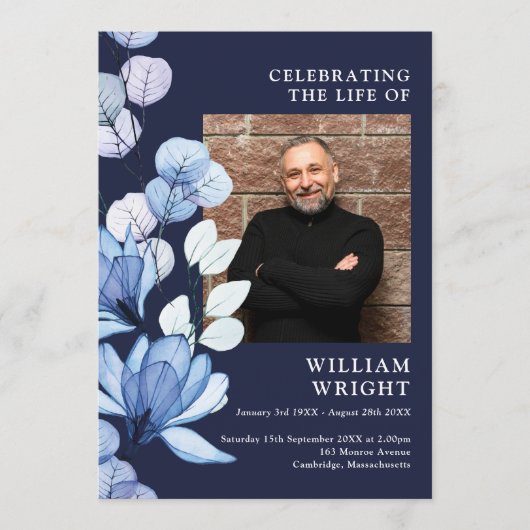 Navy Blue Floral Memorial Funeral Order of Service Programmakaart (Voorkant)