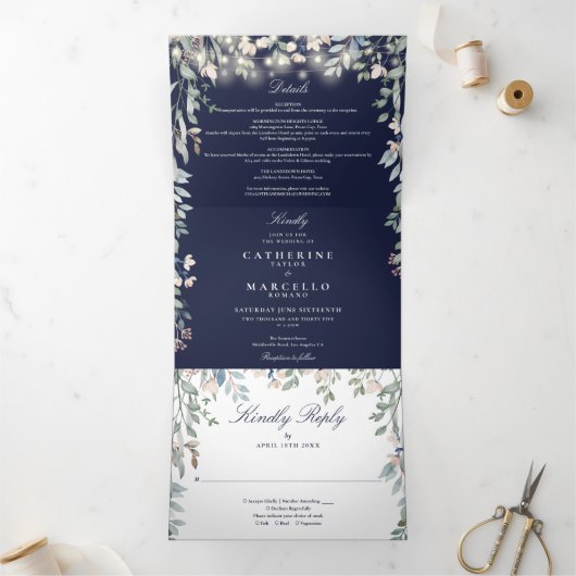 Navy Blue Floral String Lights Foto bruiloft Drieluik Uitnodiging (Binnen)