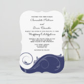Navy Blue Floral Swirl Bracket Wedding Invites Kaart (Staand voorkant)