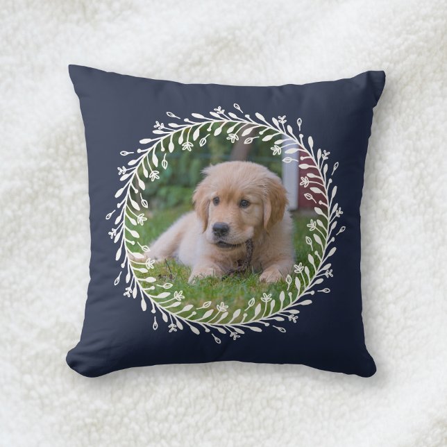 Navy Blue Floral Wreath Puppy Dog Foto Kussen (Creator heeft geüpload)