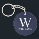Navy Blue - gepersonaliseerd monogram en naam Sleutelhanger<br><div class="desc">De gepersonaliseerde Monogram en de Gift van de Naam kenmerkt gepersonaliseerde monogram en naam in witte klassieke serif doopvontstijl op marine blauwe achtergrond. Ideaal voor vakantie, gezinshereniging en voor speciale gelegenheden.</div>