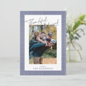 Navy Blue Gingham Dankbaar & Gezegende Thanksgivin Kaart (Staand voorkant)