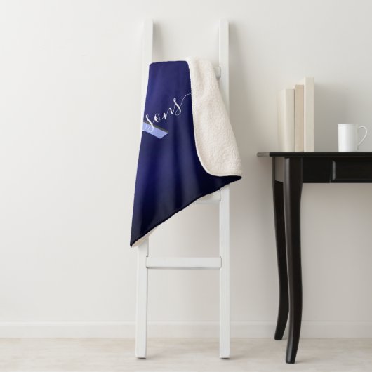 Navy blue glitter druppelt monogram naam sherpa deken (In situ)