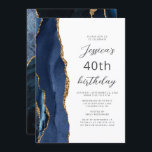 Navy Blue Gold Agate Script 40th Birthday Kaart<br><div class="desc">De linkerrand van deze elegante,  moderne verjaardagsfeestuitnodiging is voorzien van een blauw-marinekliergrens met een gouden faux glitter. De aanpasbare tekst combineert een gouden kleurig script en maakt serif fonts op een witte achtergrond. De achterzijde is voorzien van een bijpassend blauw en goudvormig ontwerp.</div>