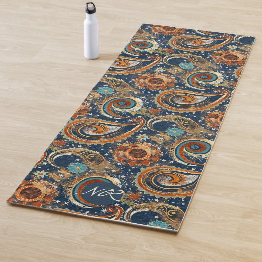 Navy Blue Gold Celestial Paisley Patroon Monogram Yogamat (In situ)