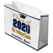 Navy Blue Gold Class of 2026 Graduation Party Groot Cadeauzakje (Achterkant Gekanteld)