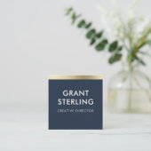 Navy Blue Gold Elegant Minimal Typography QR-code Vierkante Visitekaartje (Staand voorkant)