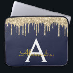 Navy Blue Gold Glitter Sparkle Monogram Laptop Sleeve<br><div class="desc">Navy Blue en Gold Faux Dripping Modern en Elegant Girly Glitter en Sparkle Elegant Monogram Hoesje. Dit hoesje kan worden aangepast om uw initiaal en voornaam op te nemen.</div>