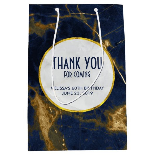 Navy Blue & Gold Marble Modern Birthday Dank je Medium Cadeauzakje (Voorkant)