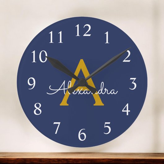 Navy Blue Gold Modern Script Girly Monogram Naam Grote Klok