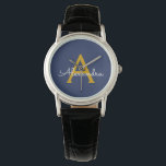 Navy Blue Gold Modern Script Girly Monogram Naam Horloge<br><div class="desc">Navy Blue en Gold Simple Script Monogram Naam Horloge. Dit maakt het perfecte afstuderen,  verjaardagscadeau,  bruiloft,  vrijgezellenfeest,  jubileum,  baby shower of vrijgezellenfeest cadeau voor iemand die houdt van glamoureuze en chique stijlen.</div>