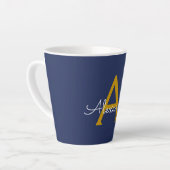Navy Blue Gold Modern Script Girly Monogram Naam Latte Mok (Linkerhoek)
