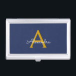 Navy Blue Gold Modern Script Girly Monogram Naam Visitekaarthouder<br><div class="desc">Navy Blue en Gold Simple Script Monogram Naam visitekaarthouder. Dit maakt het perfecte zoete 16-jarige verjaardagscadeau,  bruiloft,  vrijgezellenfeest,  jubileum,  baby shower of vrijgezellenfeest voor iemand die van glamoureuze luxe en chique stijlen houdt.</div>