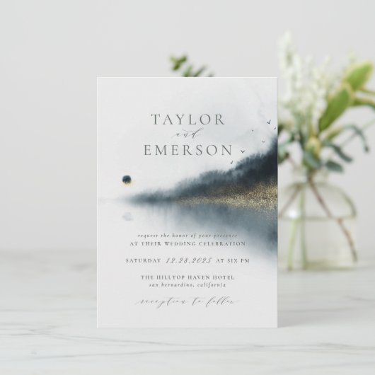 Navy Blue & Gold Pine Tree & Lake Wedding Kaart (Staand voorkant)