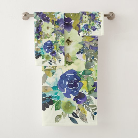 Navy Blue Green Waterverf Floral Bad Handdoek (Insitu)