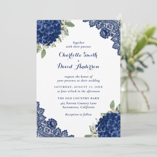 Navy Blue Hydrangea Floral Lace Wedding Kaart (Staand voorkant)