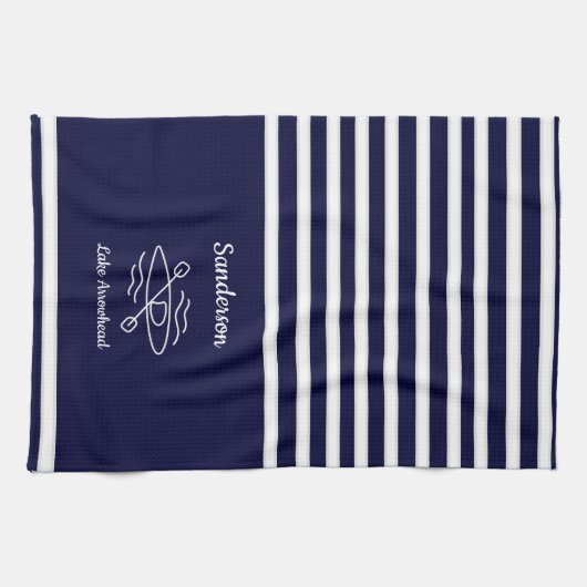 Navy Blue Kayak Monogram Name Lake House Kitchen T Theedoek (Horizontaal)