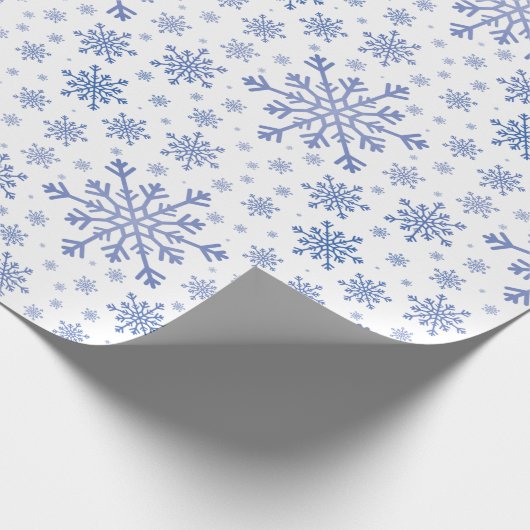 Navy Blue-kerstsnowflakes op Winter White Cadeaupapier (Hoek)