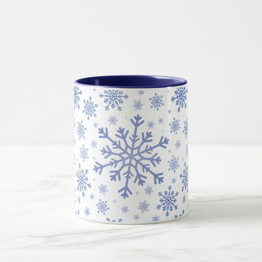 Navy Blue-kerstsnowflakes op Winter White Mok (Midden)