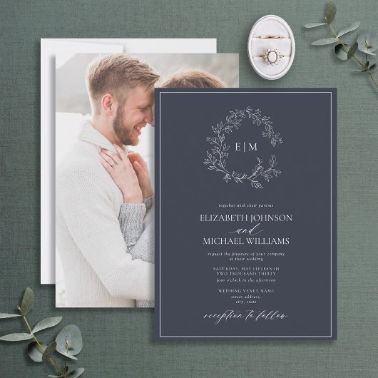 Navy Blue Leafy Crest Monogram Foto bruiloft Kaart