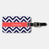 Navy Blue Lg Chevron Coral Red Name Monogram Bagagelabel (Voorkant horizontaal)