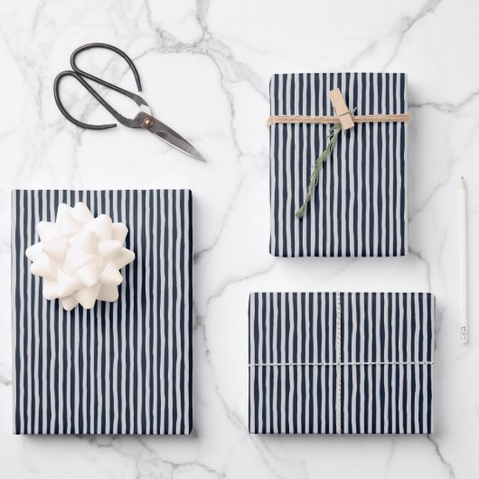 Navy Blue & Light Gray Wonky Stripes Inpakpapier Vel (Voorkant)