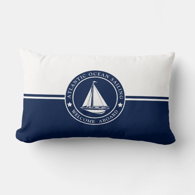 Navy Blue Lumbar Pillow met Sailing Label Kussen (Voorkant)