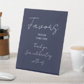 Navy Blue Minimalist Elegant Script Favorieten Reclamebord Met Voetstuk (Insitu)
