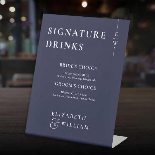 Navy Blue Minimalist Monogram Handtekening Drinken Reclamebord Met Voetstuk