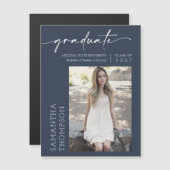 Navy Blue Minimalist Script Photo Afstuderen Magne (Voorkant / Achterkant)