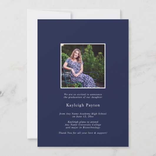 Navy Blue Modern Elegant Script Afstuderen Foto Aankondiging (Achterkant)