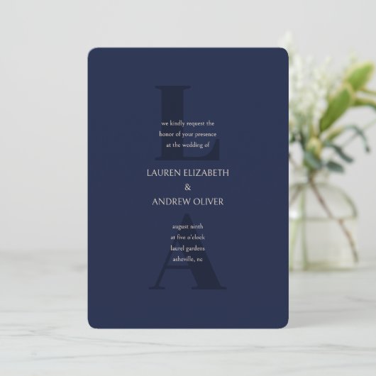 Navy Blue Modern Initialen Monogram Wedding Invita Kaart (Staand voorkant)