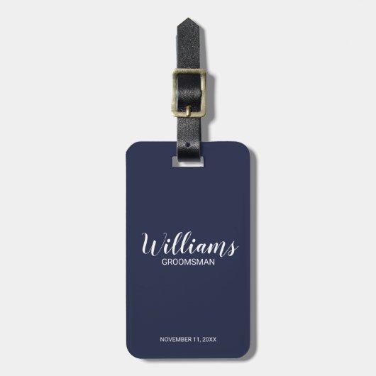 Navy Blue Modern Script Personalized Groomsmen Bagagelabel (Voorkant verticaal)