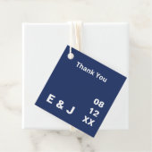 Navy Blue Modern Wedding Favoriete Labels (In situ)