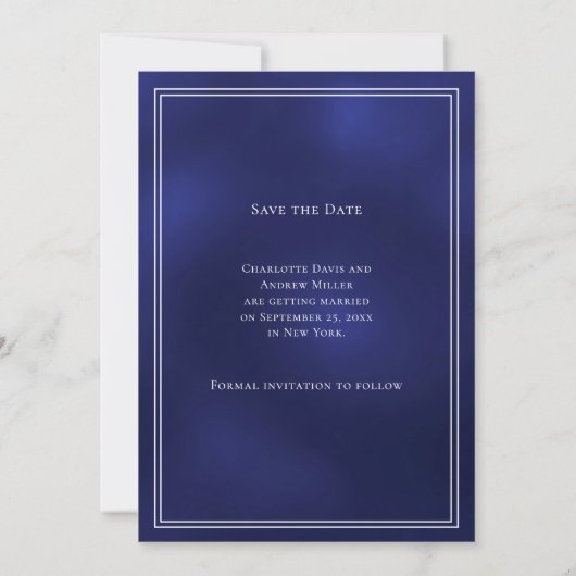 Navy blue monogram wreath wedding save the date (Achterkant)