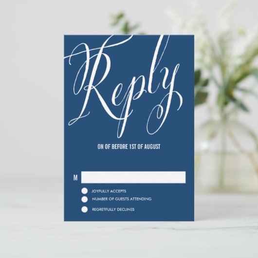 Navy Blue Mr. en Mrs Elegant Script Wedding RSVP (Staand voorkant)