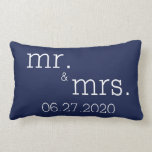 Navy Blue Mr. en Mrs Modern Wedding Kussens<br><div class="desc">Navy blue Mr en Mrs modern bruiloft kussens met aanpasbare tekst</div>