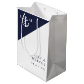 Navy Blue Nautical Mongoram Minimalistische bruilo Medium Cadeauzakje (Achterkant Gekanteld)